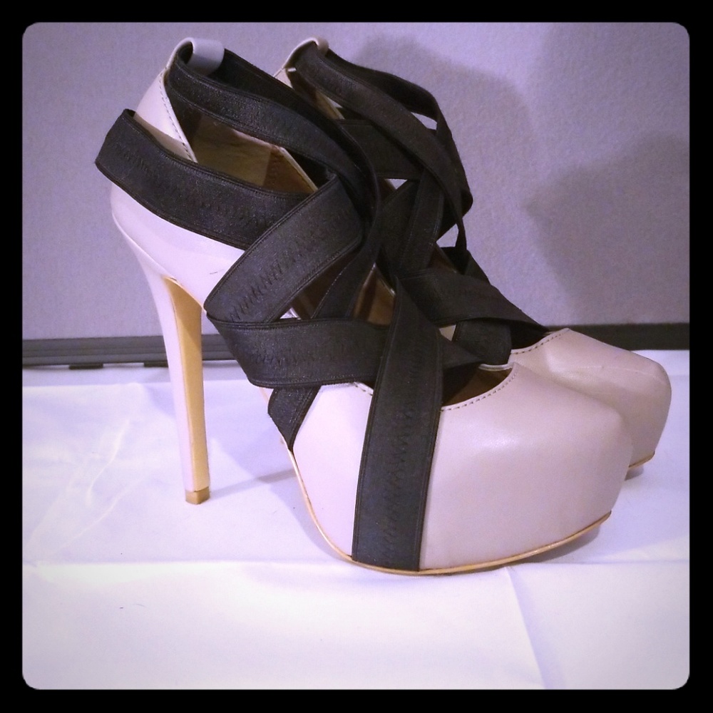 Sexy Colin Stuart Heels Size 7.5